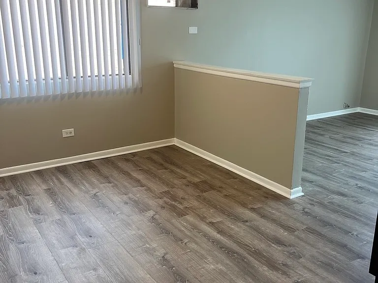 6045 Marshall Ave #2W — Photo 4