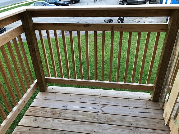 Small sit out porch deck