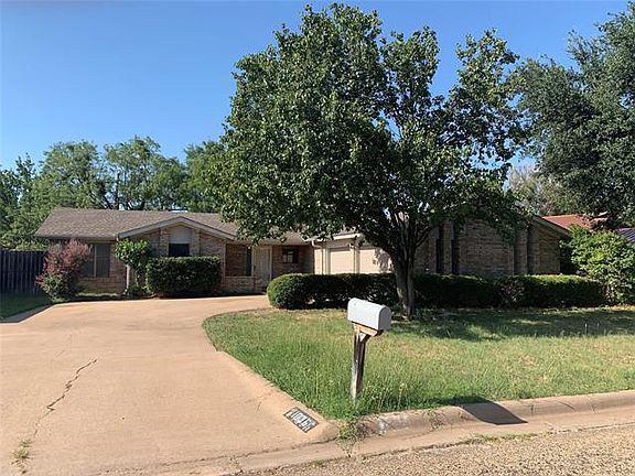 2nd image of 1036 Chriswood Dr