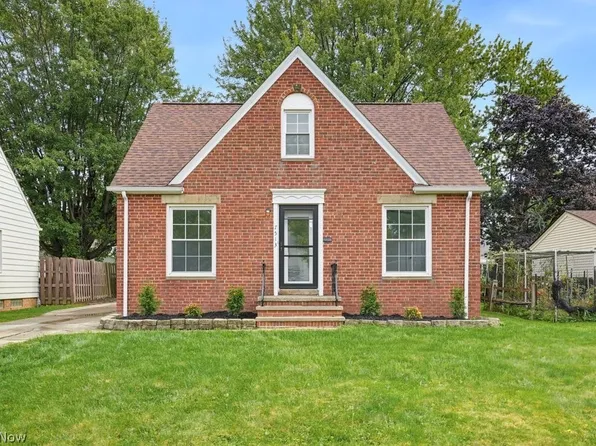 7513 Brookside Dr, Brooklyn, OH 44144