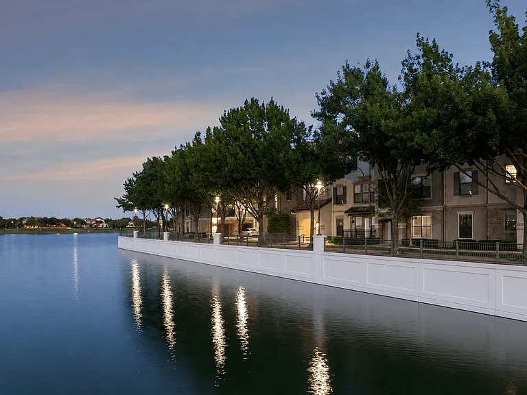 La Villita Lakeside and Landings — Photo 50