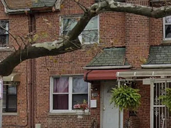 935 E 43rd St, Brooklyn, NY 11210