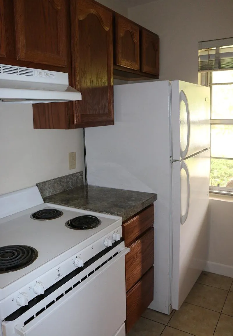 2 bed, $975 — Photo 4