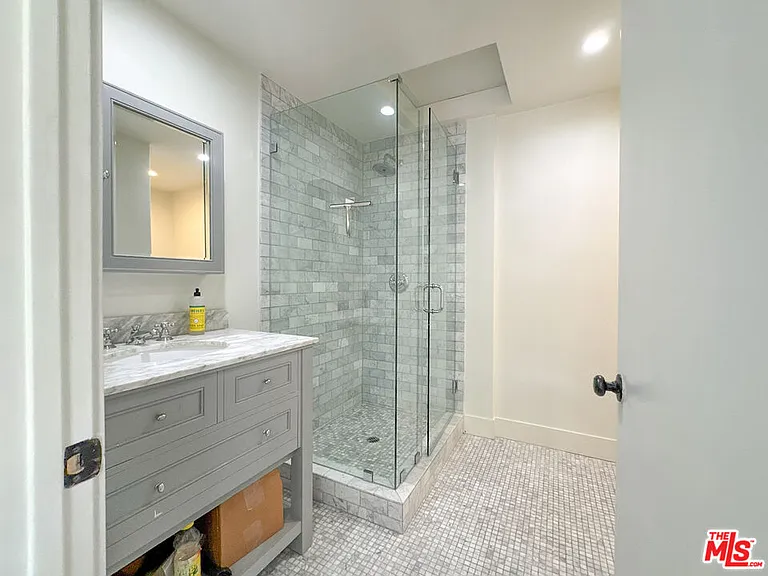 345 Westbourne Dr — Photo 27