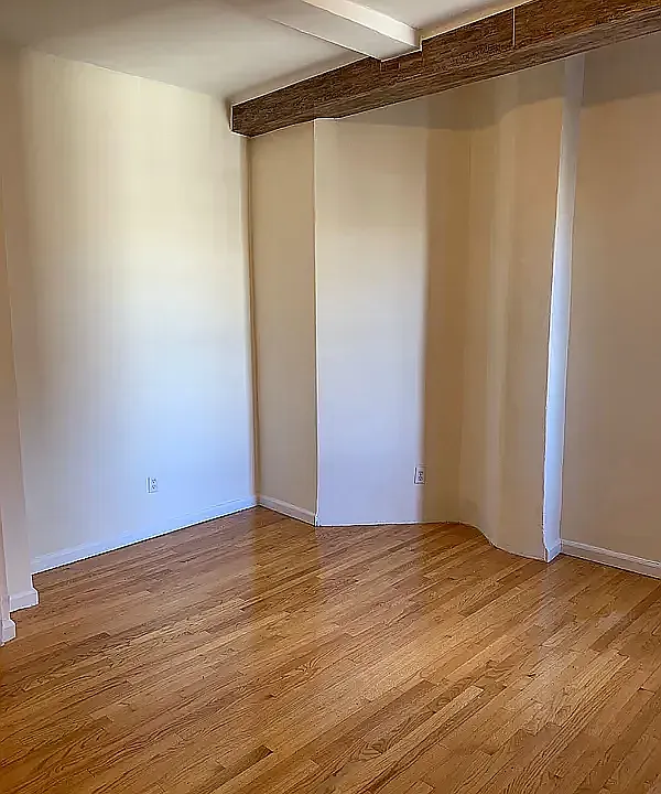 2586 Broadway #12M