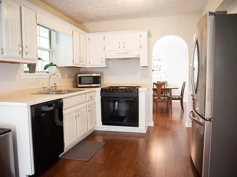 2070 Emerald Dr — Photo 35