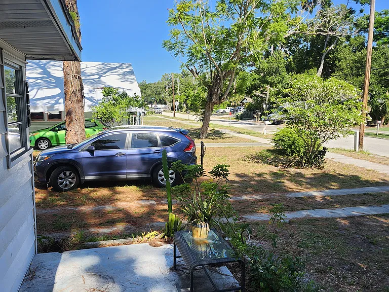 Front outside west view to 10th St.