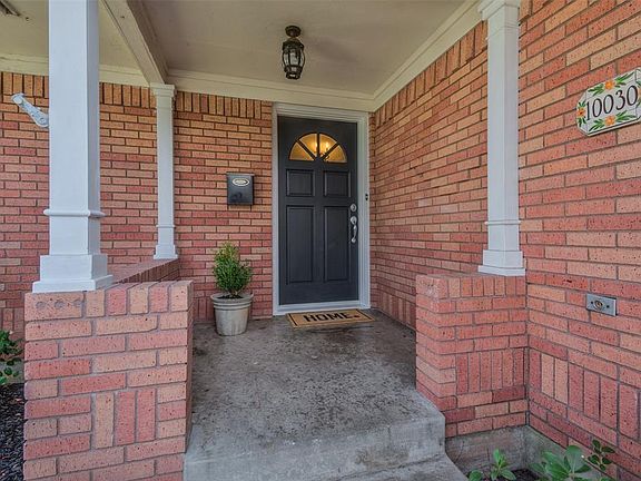 3rd image of 10030 Parkford Dr