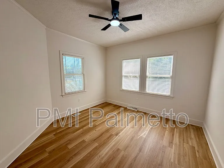 260 8th St #B — Photo 9
