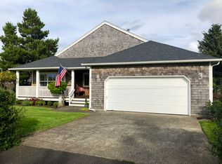1117 N Cottage Ave, Gearhart, OR 97138