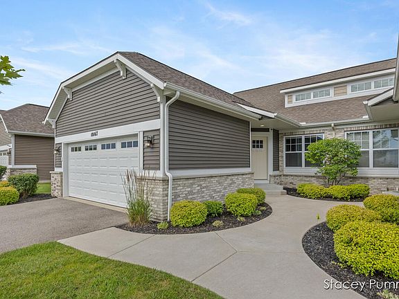 2nd image of 10167 E Crossroads Cir SE