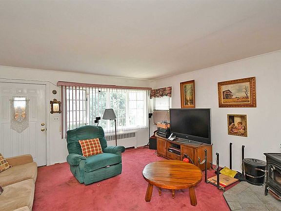 3rd image of 33 Wall St