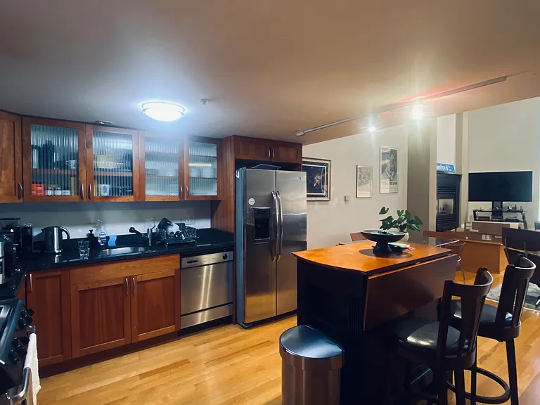 317 Harriet St #11 — Photo 6