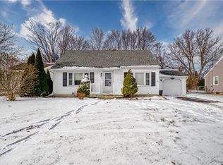 115 Harvest Dr, Rochester, NY 14626