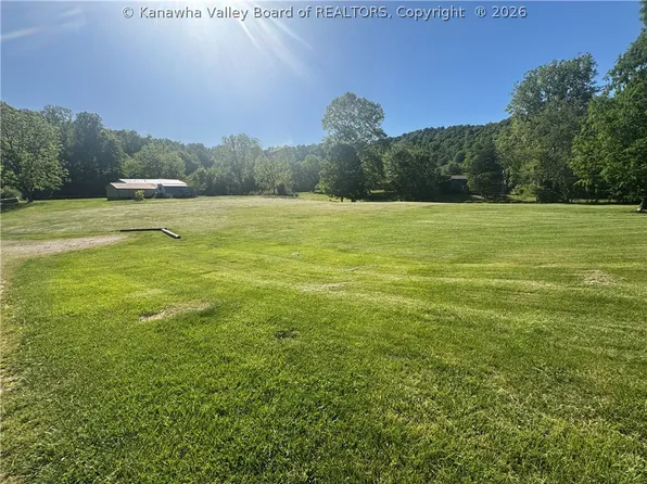 61 Antonia Ln, Charleston, WV 25320