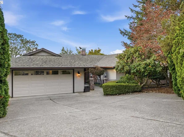 10748 SE 99th Dr, Happy Valley, OR 97086