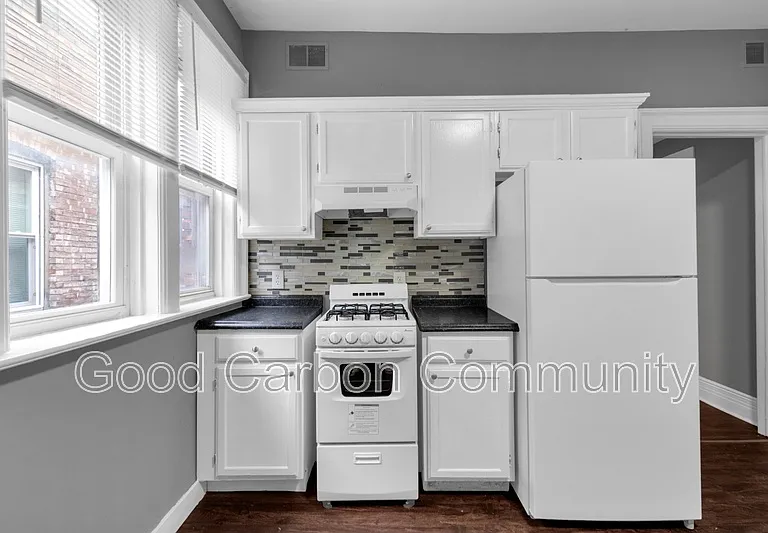 1073 Grant St #21 — Photo 3