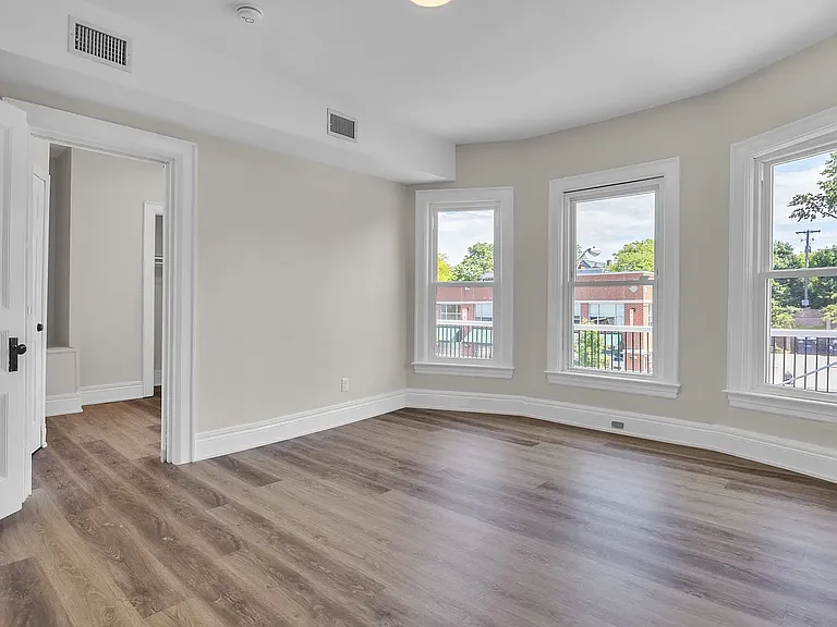 806 Elmwood Ave #2 — Photo 17