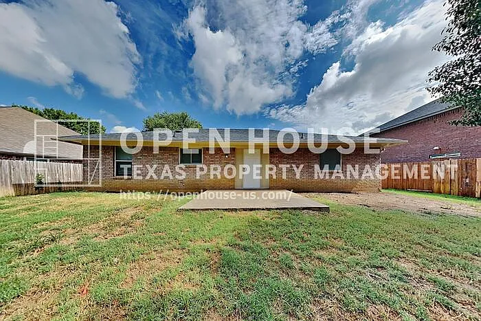 6880 Hickory Hollow Ln — Photo 17