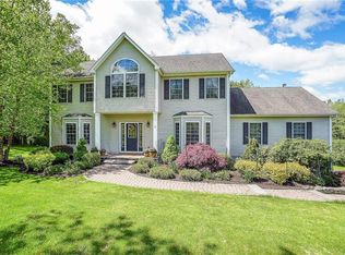 11 Von Trapp Ct, Washingtonville, NY 10992
