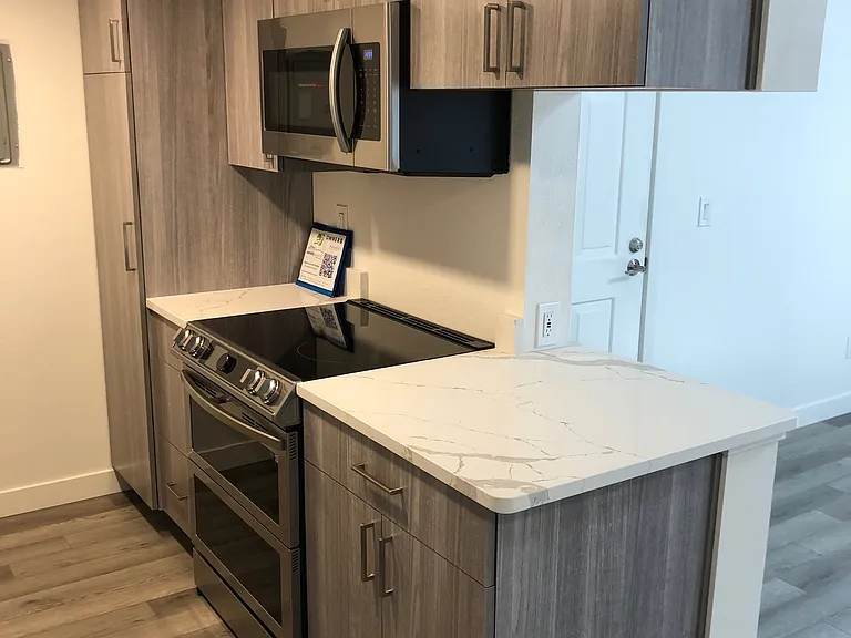 8225 Fairmount Dr #10-204 — Photo 9