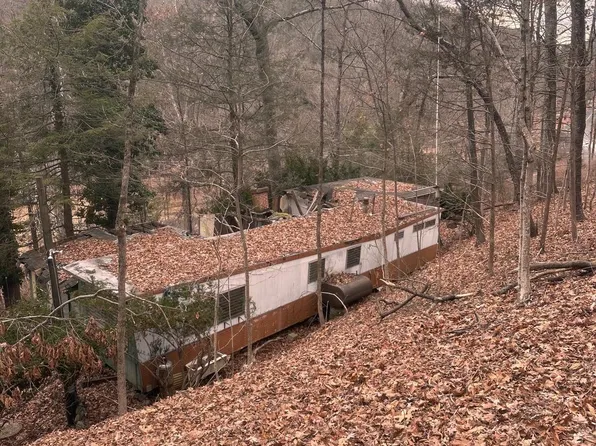 294 Headquarters Rd, Erwinna, PA 18920