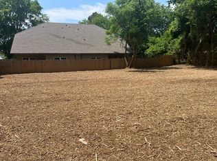 125 S Center St, Bonham, TX 75418