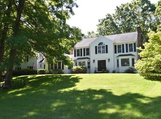 27 Hawkins Ln, Marlborough, MA 01752