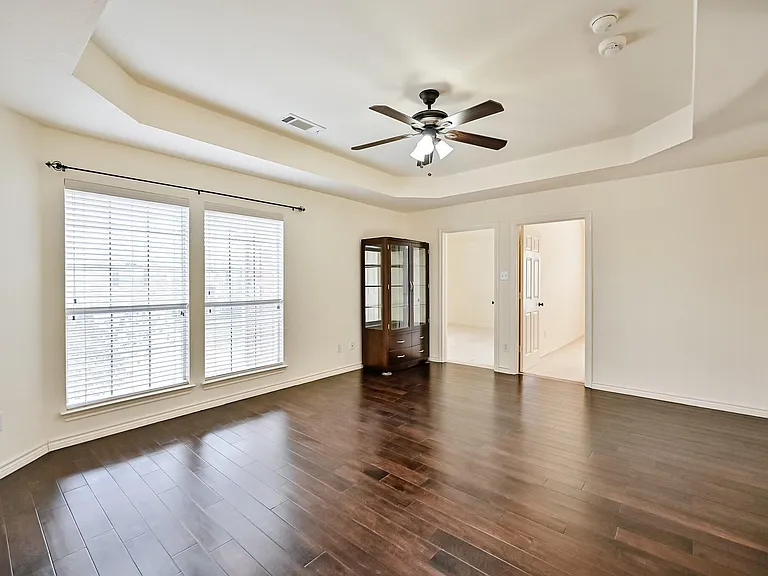 2716 Eastland Dr — Photo 28