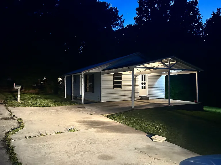 Coker Dr — Photo 23