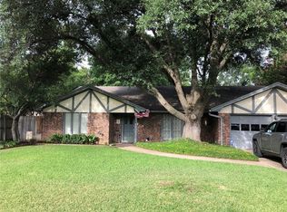 1804 Lakemont Dr, Arlington, TX 76013