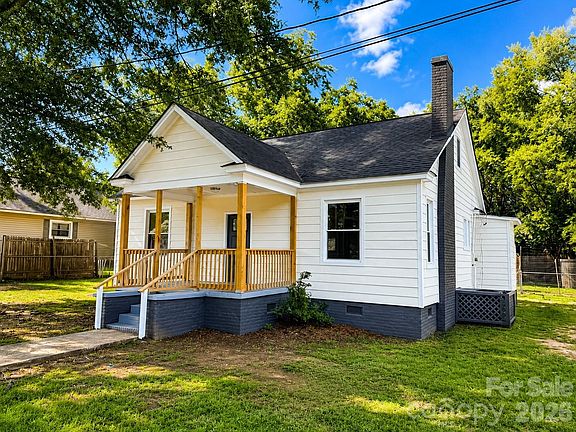 2nd image of 609 Dallas St