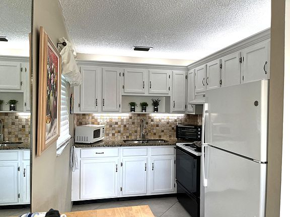 3rd image of 70 Royal Oak Court #203
