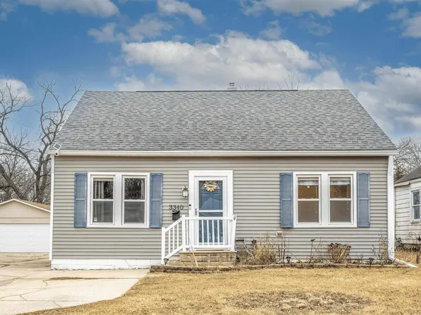 3340 2nd St, East Moline, IL 61244