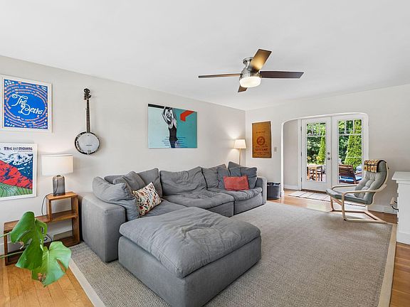 3rd image of 83 Noyes Street