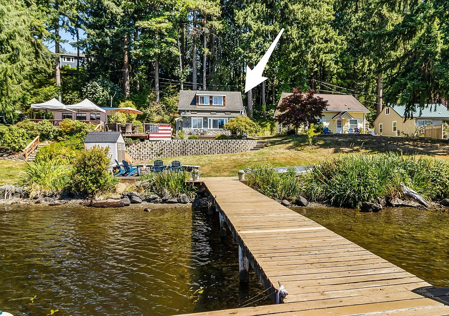 Live On Flowing Lake! Cozy Lakefront Cabin Available September 2026june 2027! — Photo 1