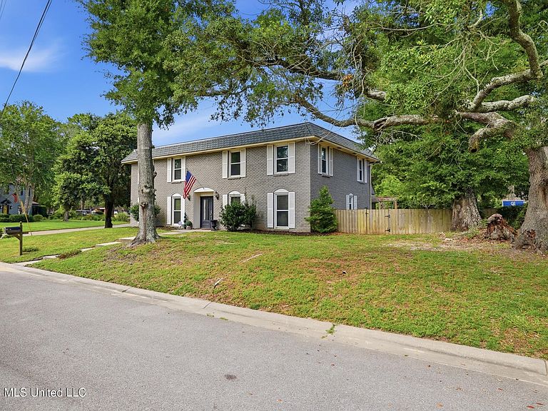 Listing photo 4