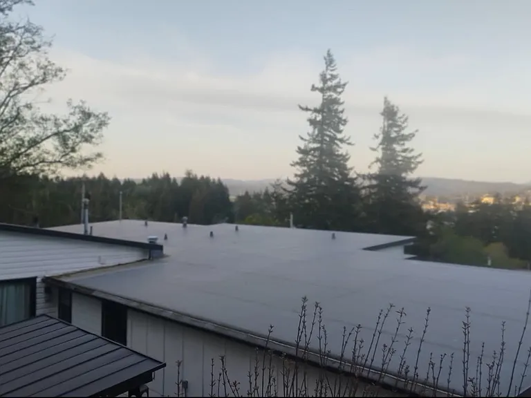 1398 Oregon Ave — Photo 36