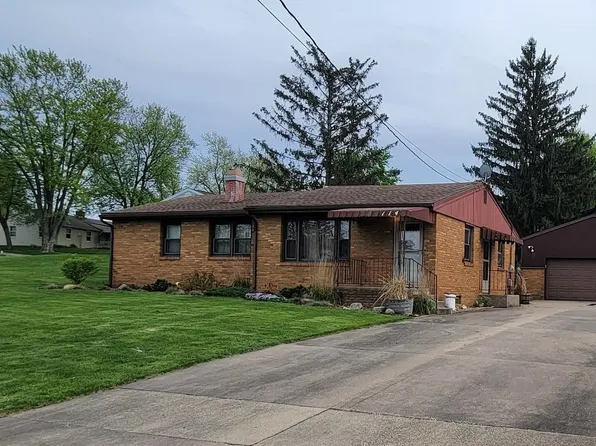 114 Sunset Ln, Metamora, IL 61548