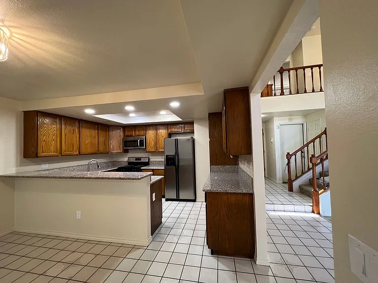 3652 Agate Way — Photo 5