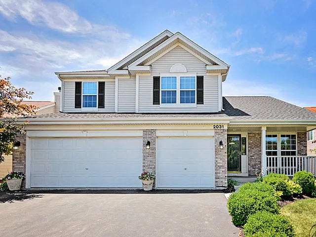2031 Burr Oak Ct photo 1