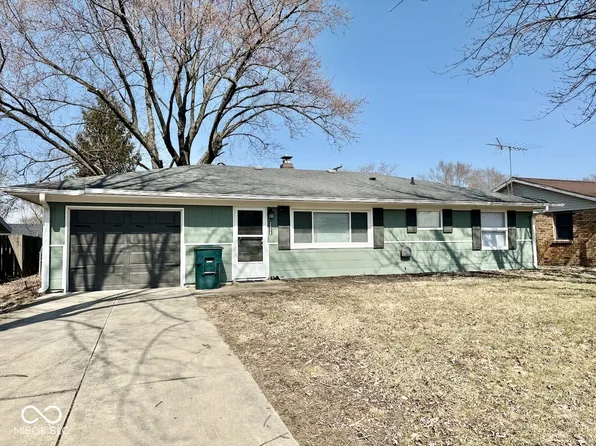 2308 W Surrey Dr, Muncie, IN 47304