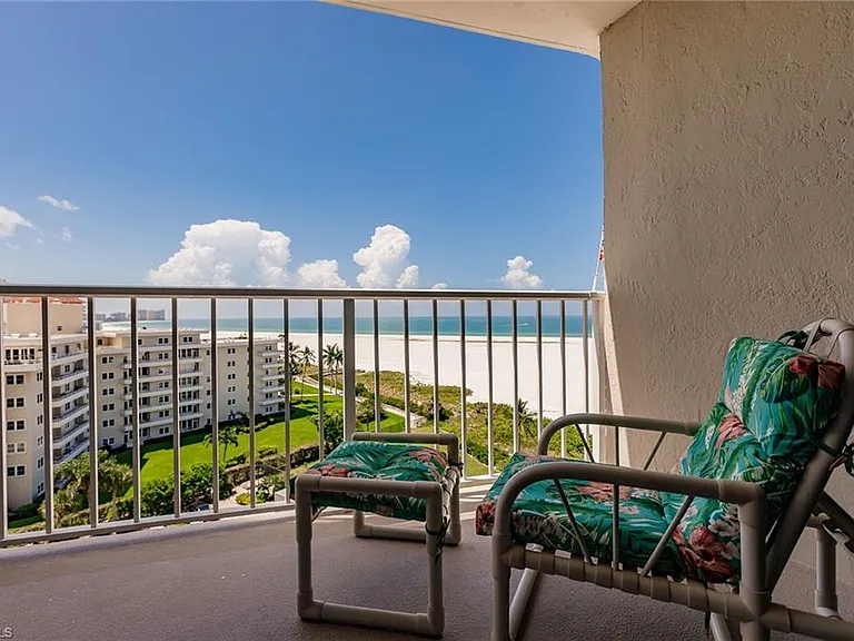 260 Seaview Ct #904 — Photo 3