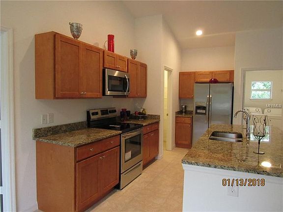 5th image of 3261 Sawmill Ave