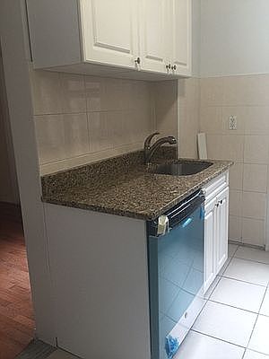 5th image of 711 W 180th St APT 41