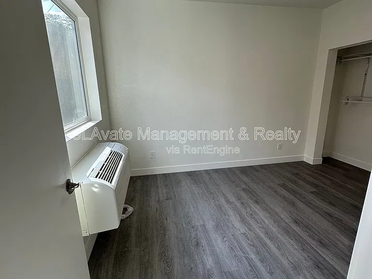 226 W 87th St #204 — Photo 9