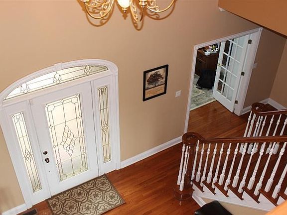 5th image of 1006 Royal Crest Dr
