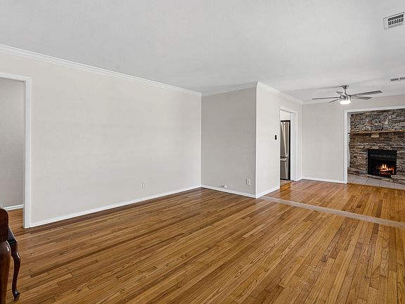 5th image of 1605 Ridgemont Dr