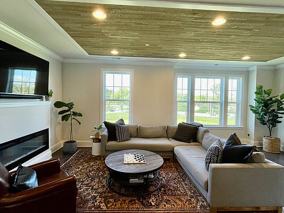 2nd image of 259 Charles Ellis Dr