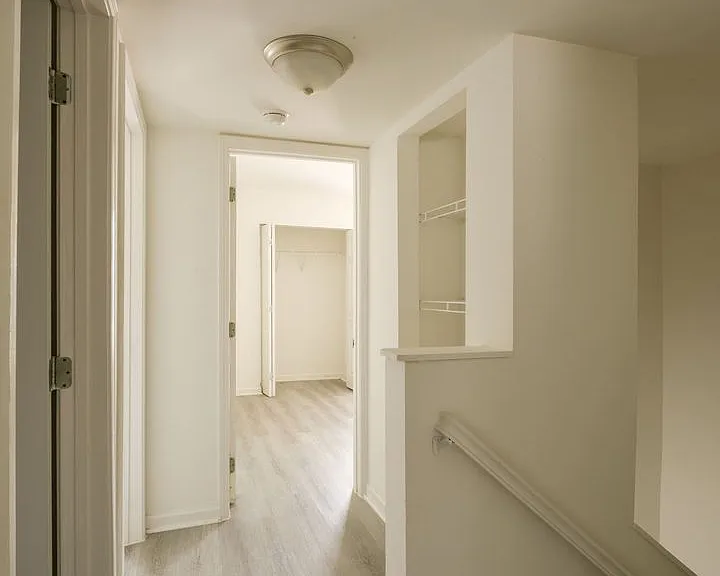 Golden Gate Townhomes — Photo 119